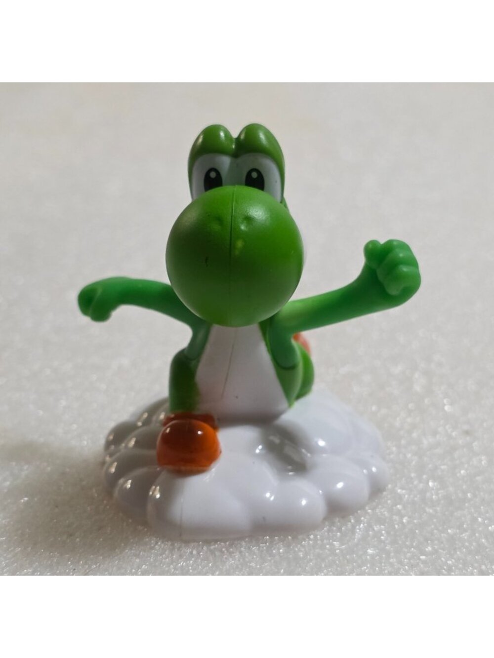 Nintendo Super Mario Bros YOSHI McDonald's Happy Meal Toy 2018 Cake Topper
